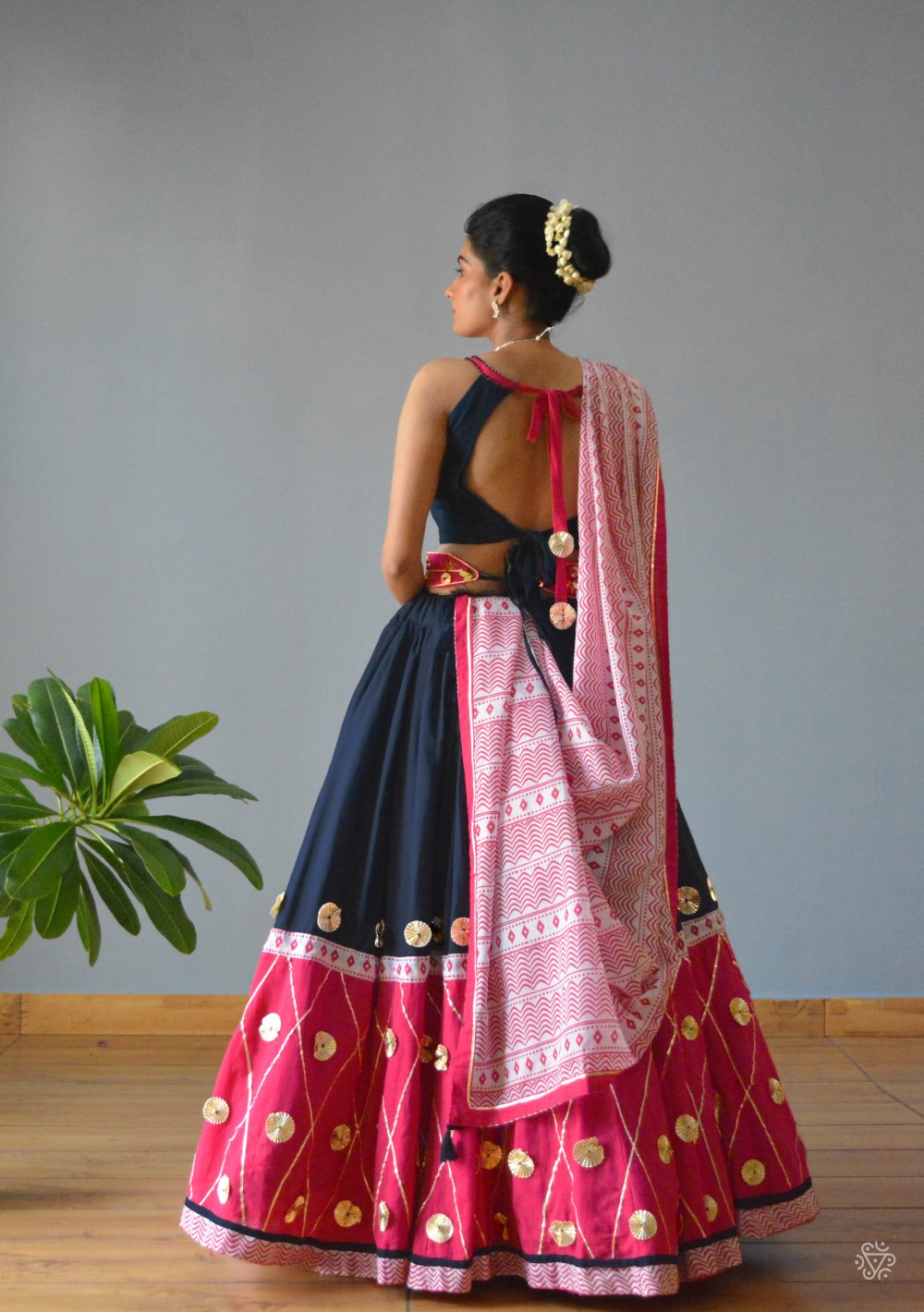 KAVERI LEHENGA Maasi
